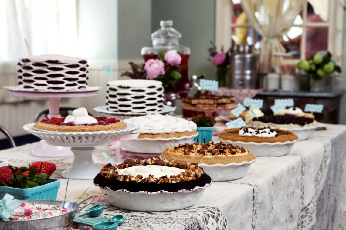 Professional catering services by Dillon'z Sweet & Bakery in Edmonton, AB